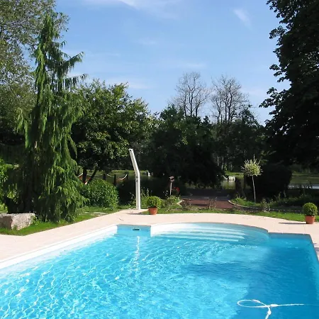 Domaine De Chalétang Chalet *